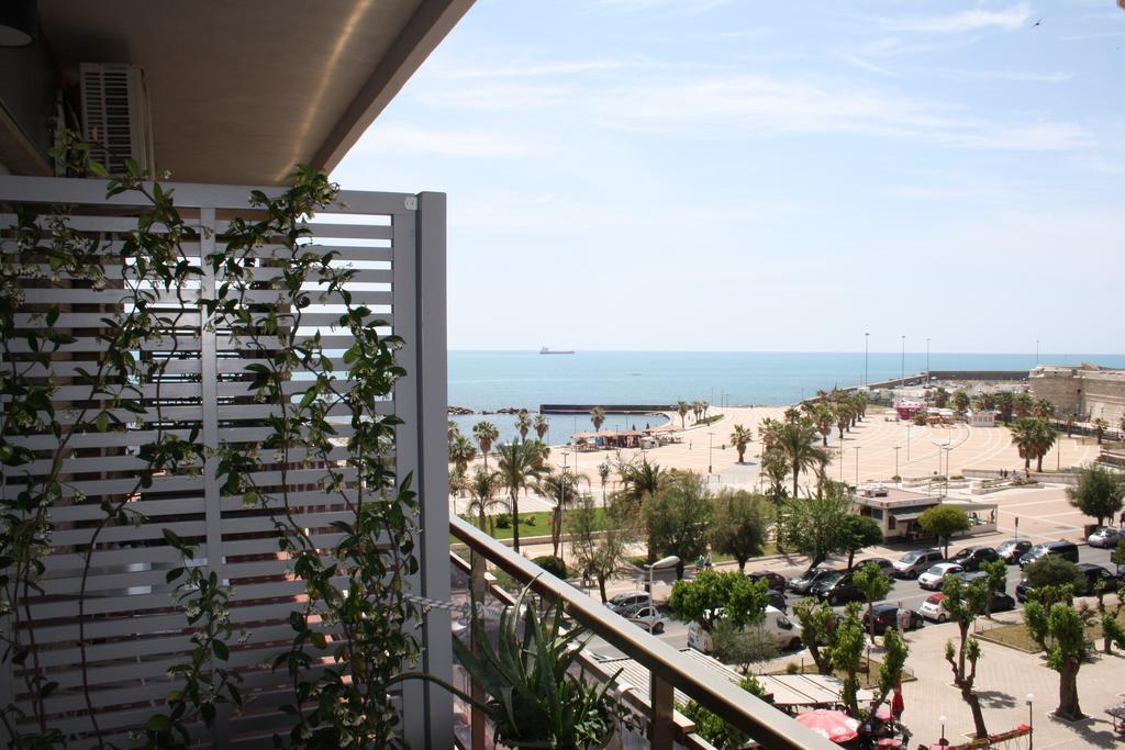 La Casa Sul Mare Bed & Breakfast ชิวิตาเวกเกีย ภายนอก รูปภาพ